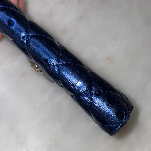 Borgasets Wallet Full Size Leather Bifold Iridescent Blue Quilted Genuine RFID - Picture 11 of 16